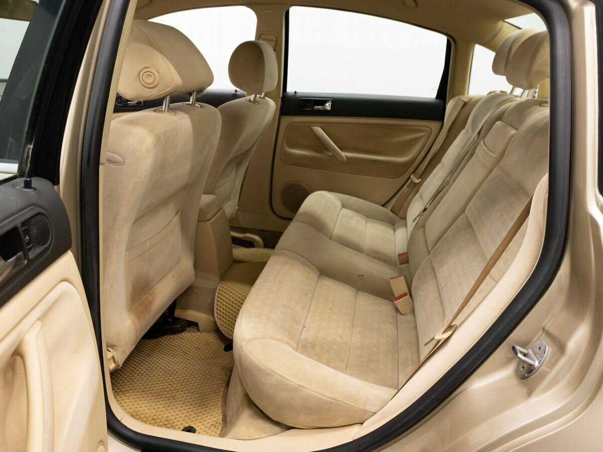 Купить Volkswagen Passat с пробегом. Фото: #9