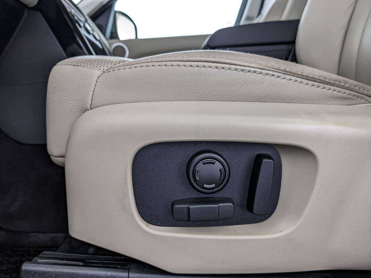 Купить Land Rover Discovery с пробегом. Фото: #20