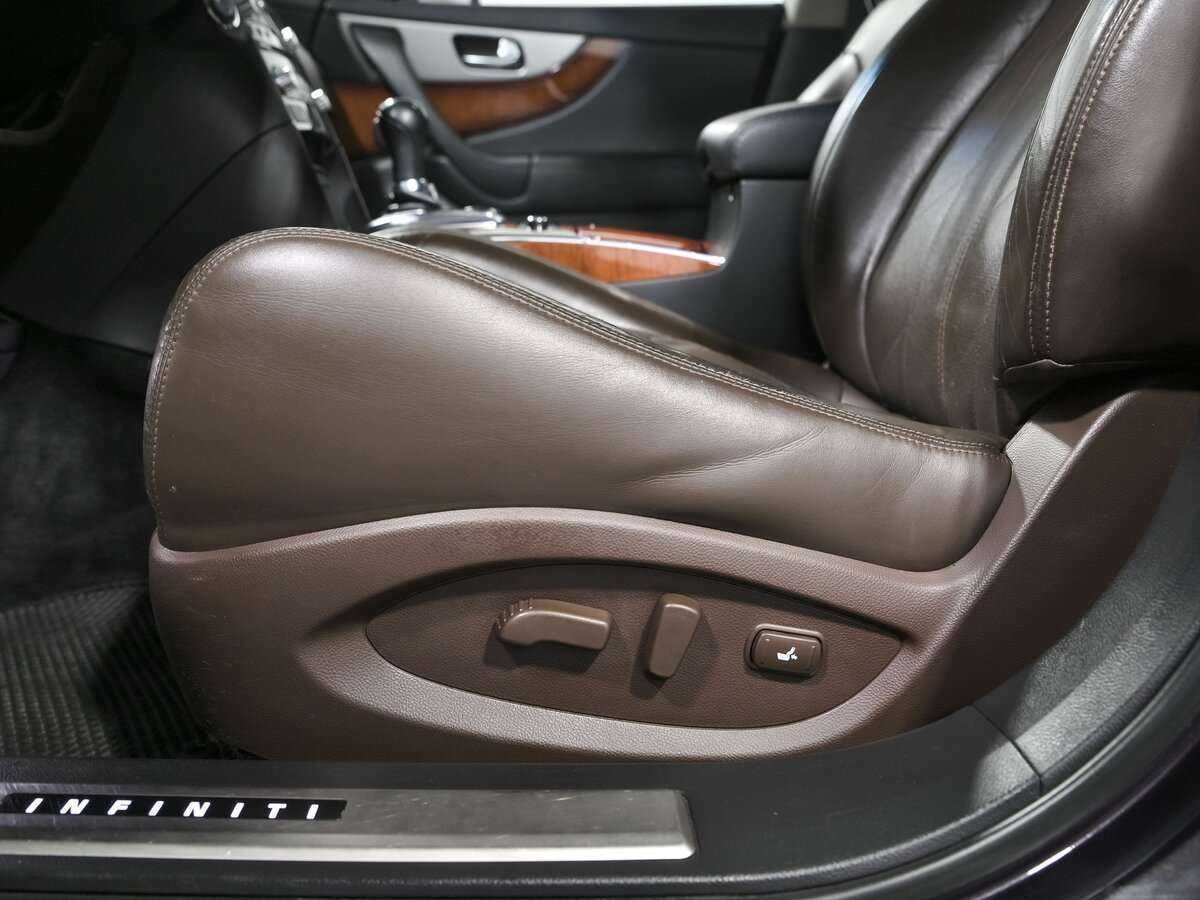 Купить Infiniti FX с пробегом. Фото: #18