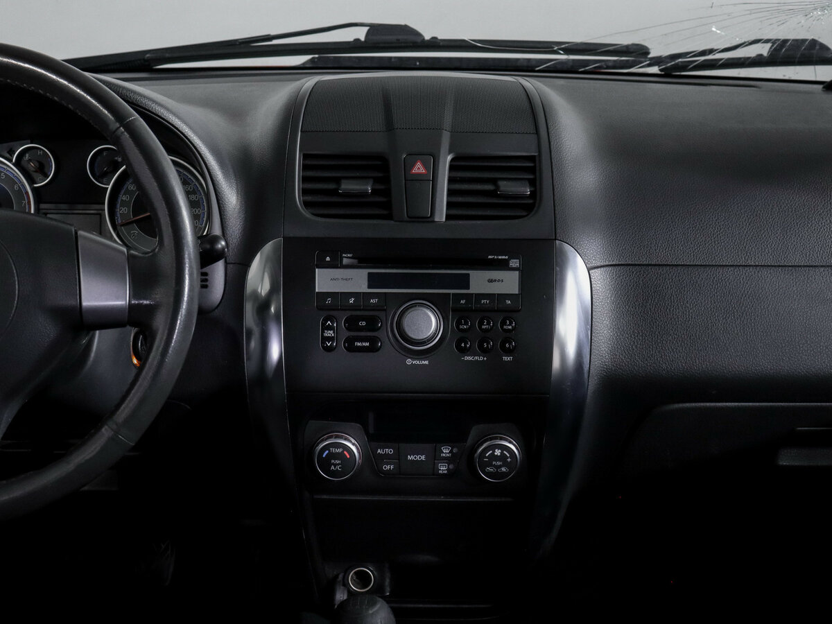 Купить Suzuki SX4 с пробегом. Фото: #10