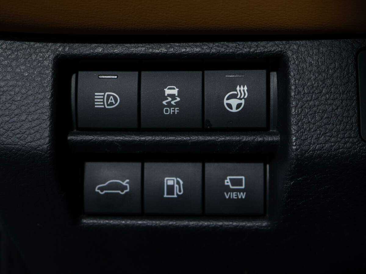Купить Toyota Avalon с пробегом. Фото: #21