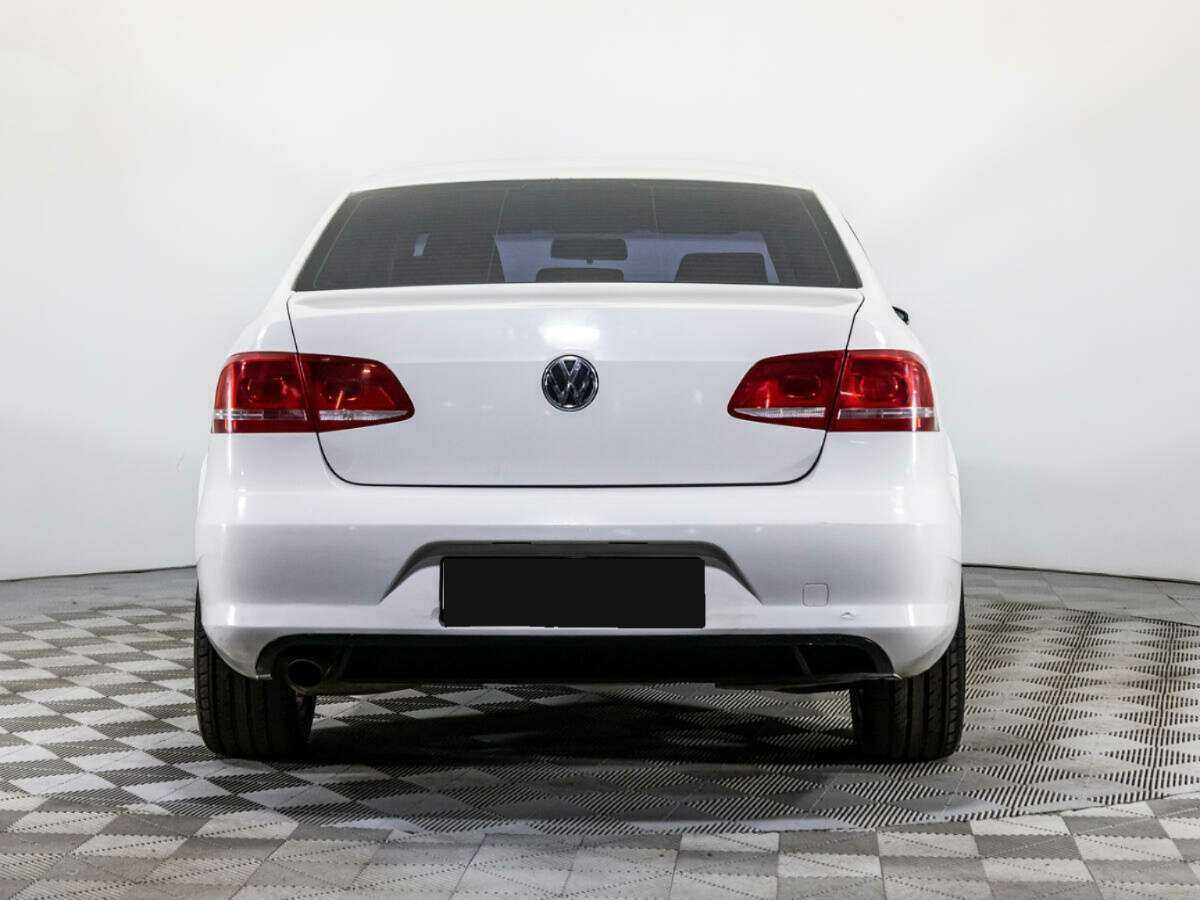 Купить Volkswagen Passat с пробегом. Фото: #5