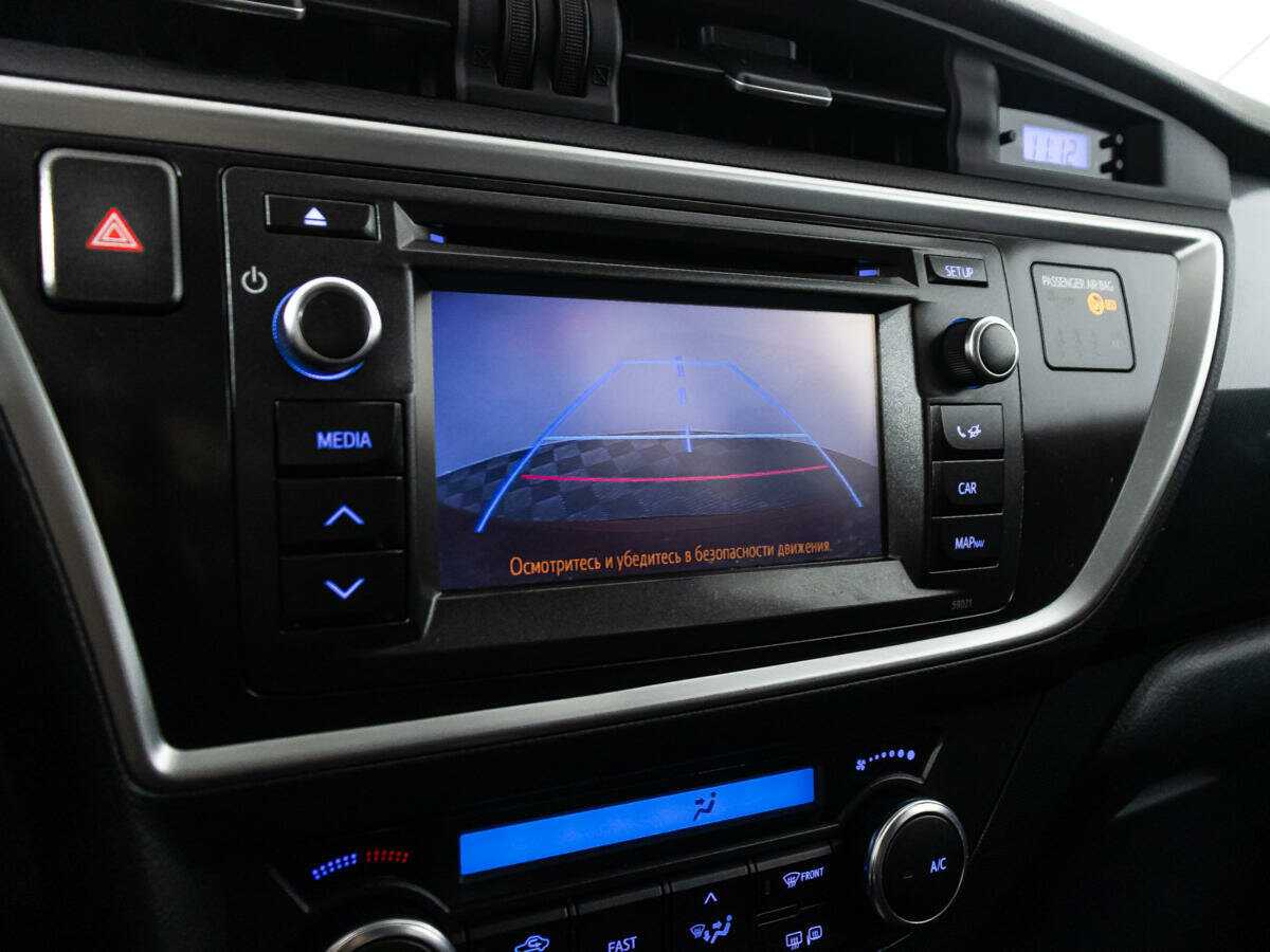 Купить Toyota Auris с пробегом. Фото: #14