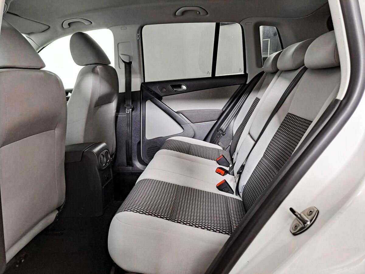 Купить Volkswagen Tiguan с пробегом. Фото: #9