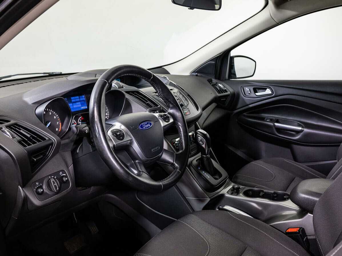 Купить Ford Kuga с пробегом. Фото: #10