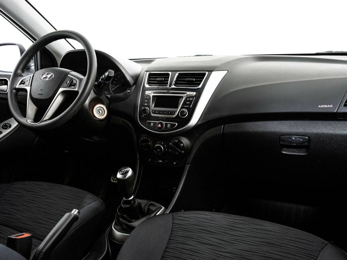 Купить Hyundai Solaris с пробегом. Фото: #6