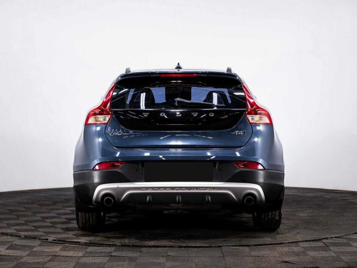 Купить Volvo V40 Cross Country с пробегом. Фото: #4