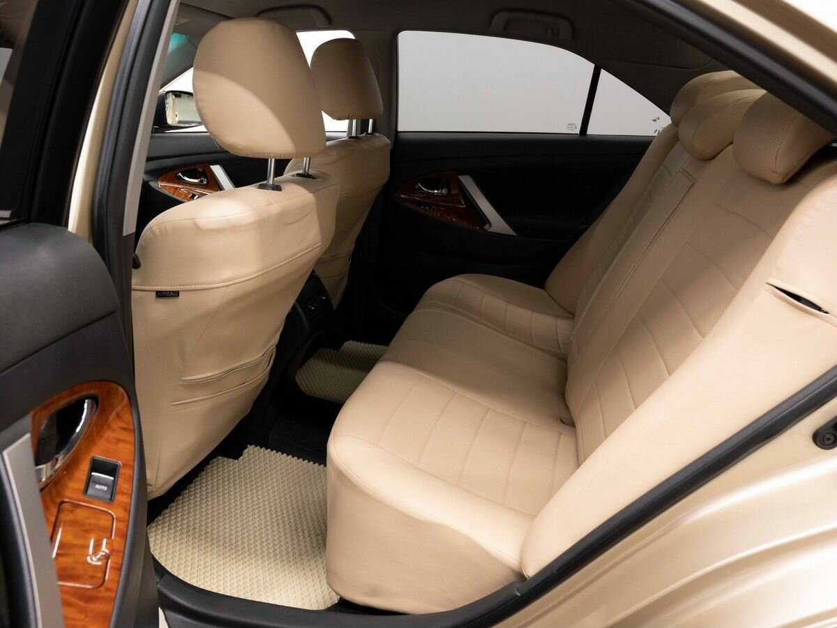 Купить Toyota Camry с пробегом. Фото: #8
