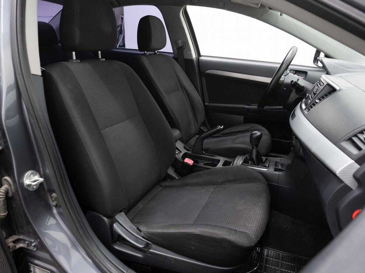 Купить Mitsubishi Lancer с пробегом. Фото: #11