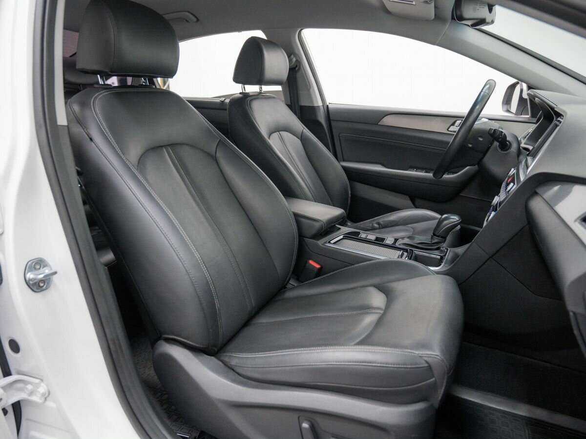 Купить Hyundai Sonata с пробегом. Фото: #11