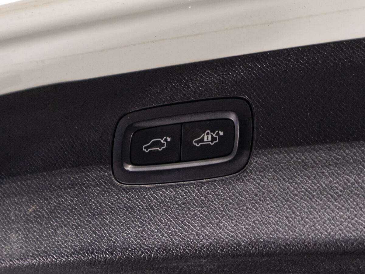 Купить Volvo XC90 с пробегом. Фото: #24