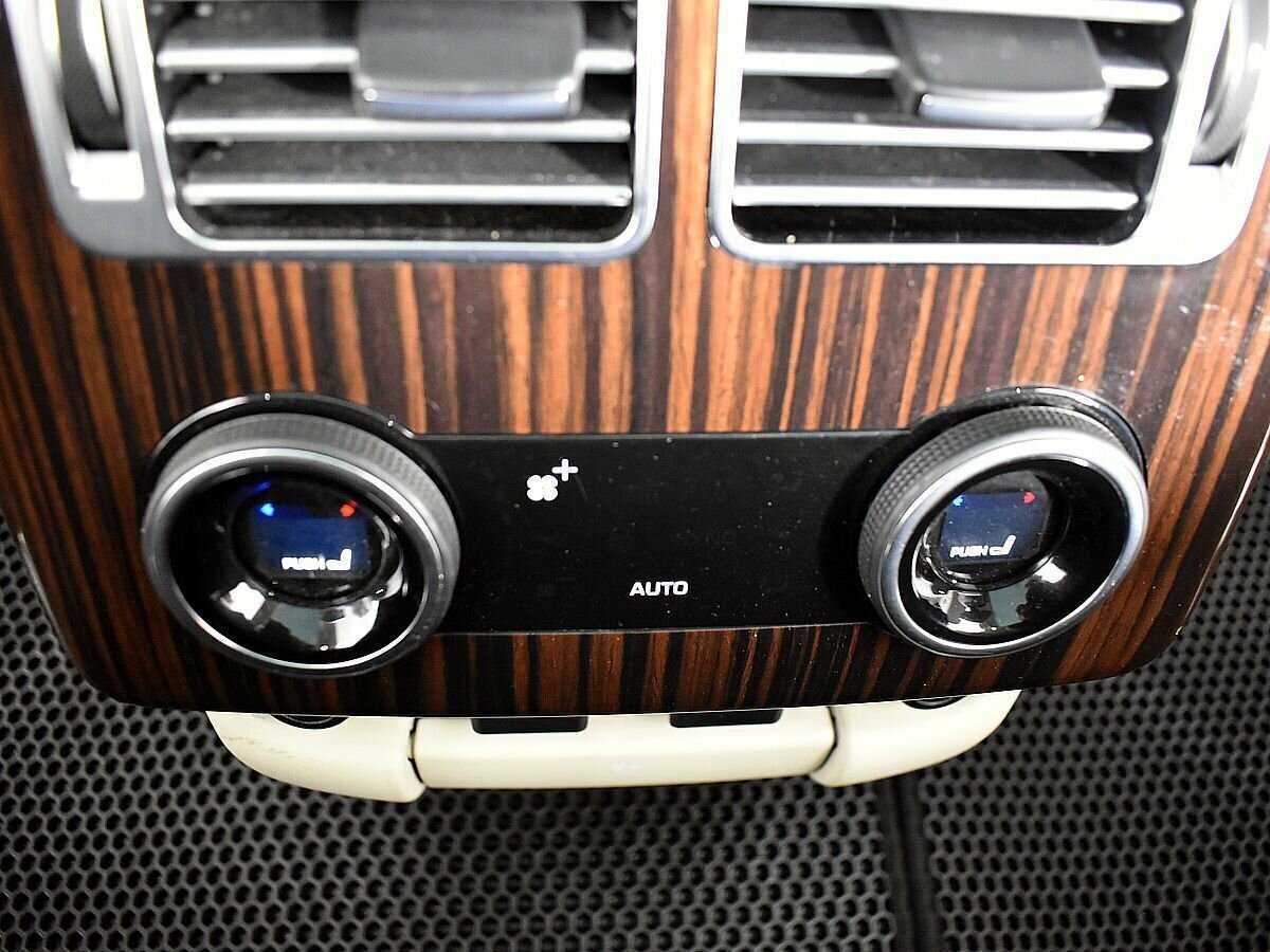 Купить Land Rover Range Rover с пробегом. Фото: #16