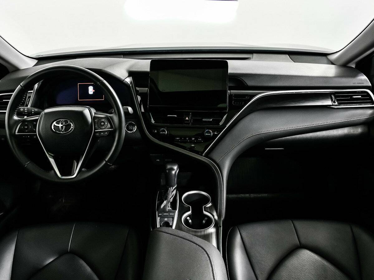Купить Toyota Camry с пробегом. Фото: #10