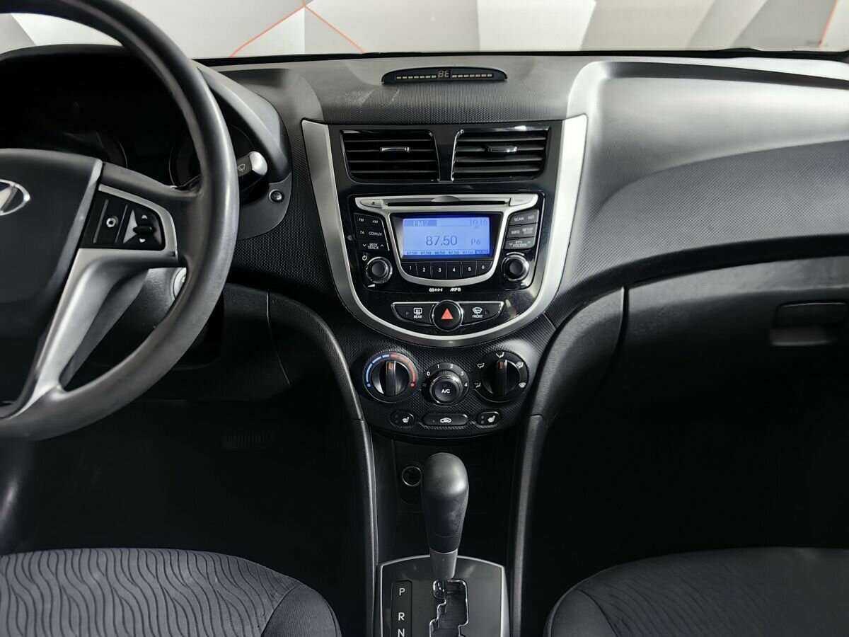 Купить Hyundai Solaris с пробегом. Фото: #10