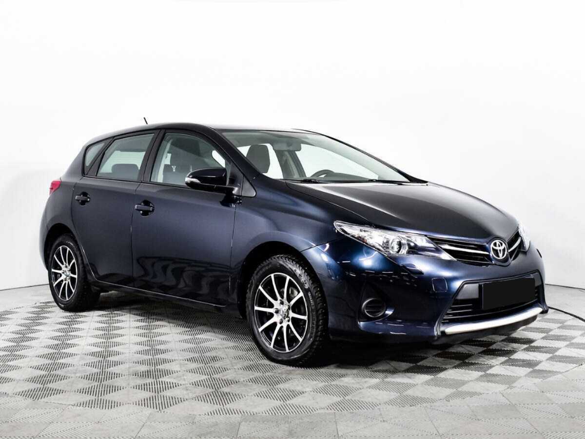 Купить Toyota Auris с пробегом. Фото: #2
