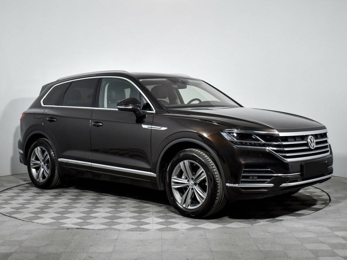 Купить Volkswagen Touareg с пробегом. Фото: #2