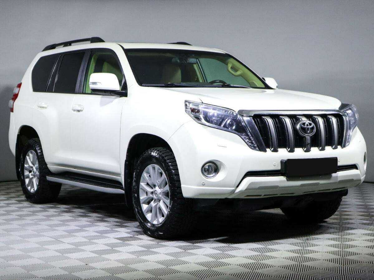 Купить Toyota Land Cruiser Prado с пробегом. Фото: #2