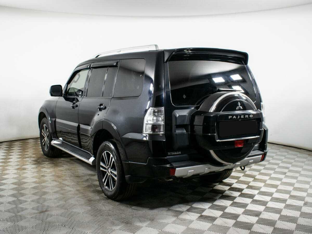 Купить Mitsubishi Pajero с пробегом. Фото: #4