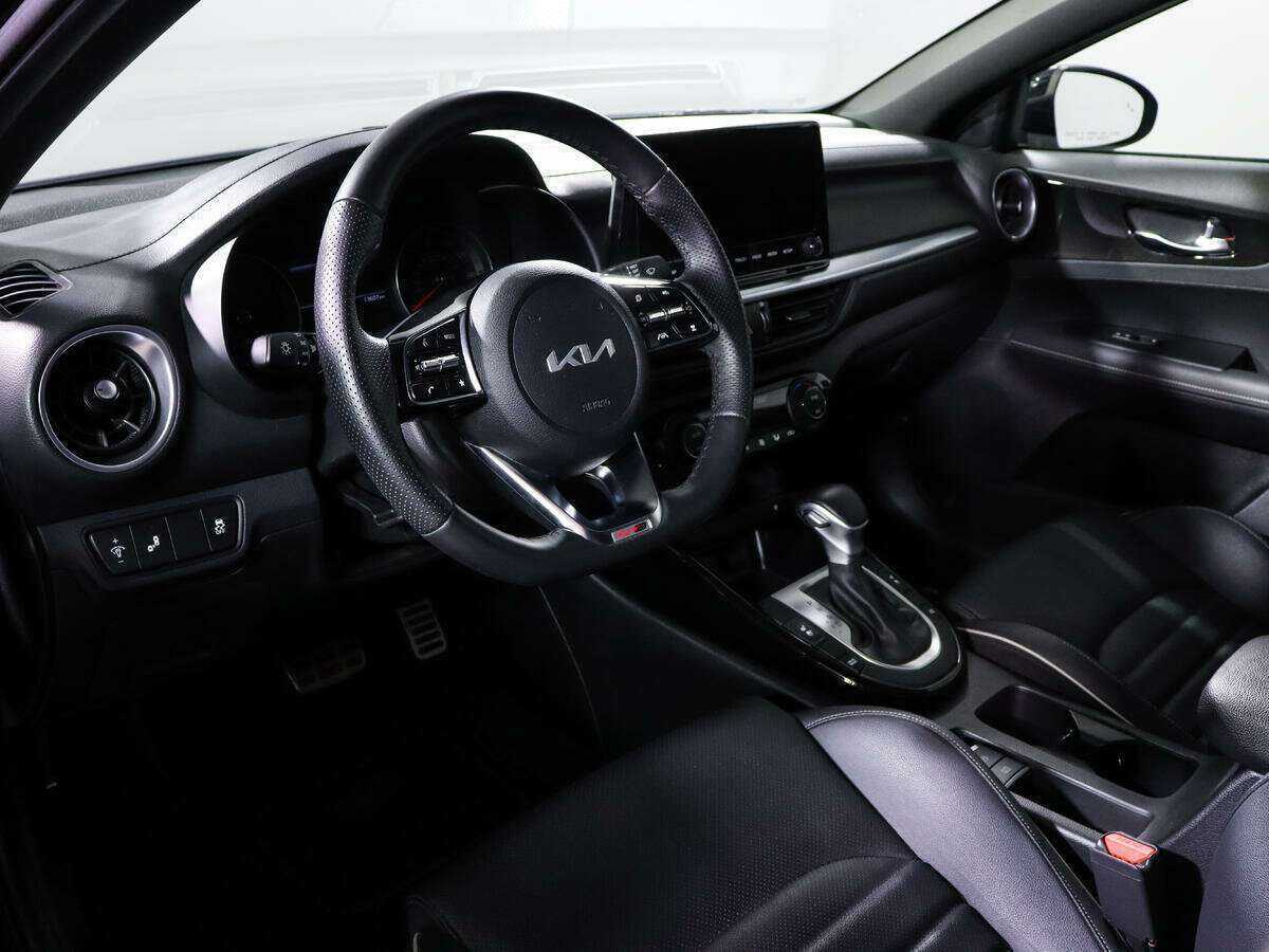Купить Kia Forte с пробегом. Фото: #10