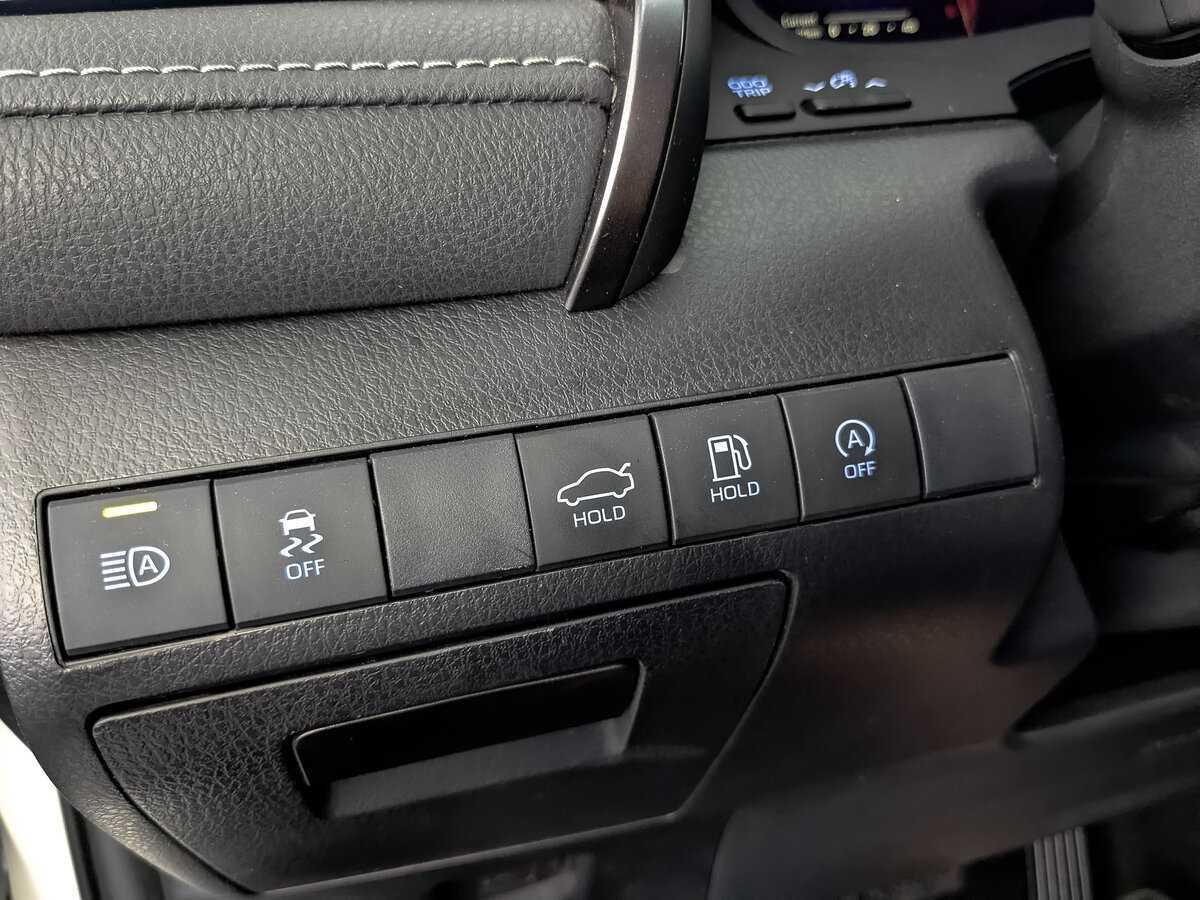 Купить Toyota Camry с пробегом. Фото: #22
