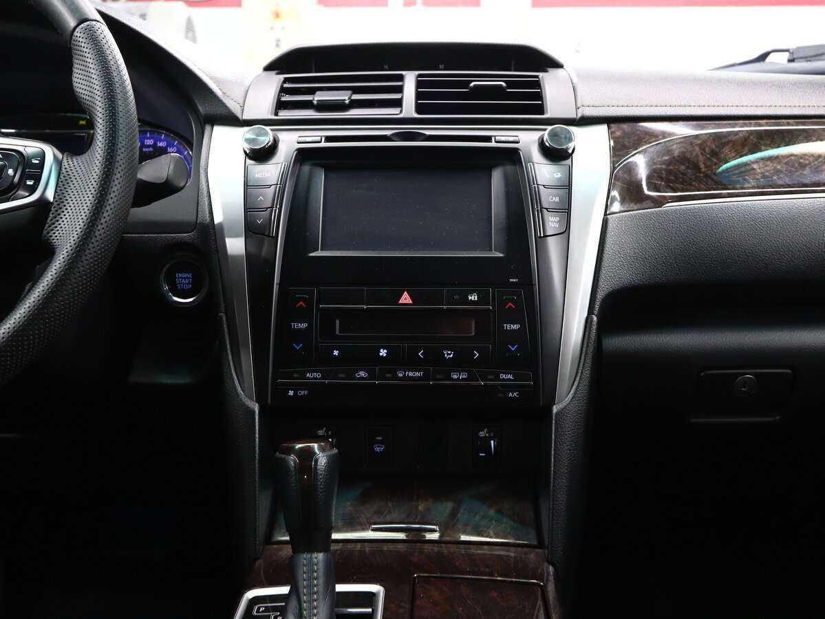 Купить Toyota Camry с пробегом. Фото: #18