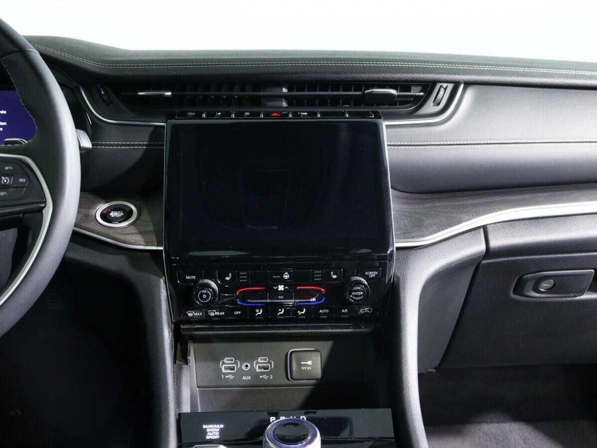 Купить Jeep Grand Cherokee с пробегом. Фото: #12