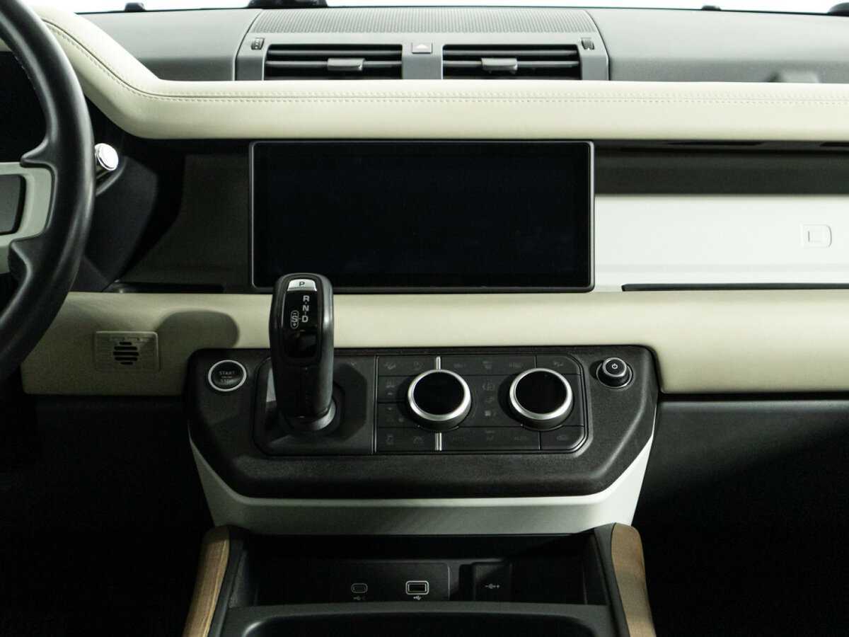 Купить Land Rover Defender с пробегом. Фото: #13