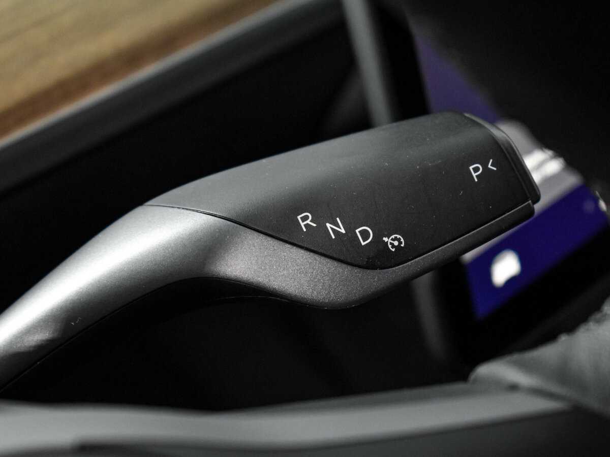 Купить Tesla Model 3 с пробегом. Фото: #11