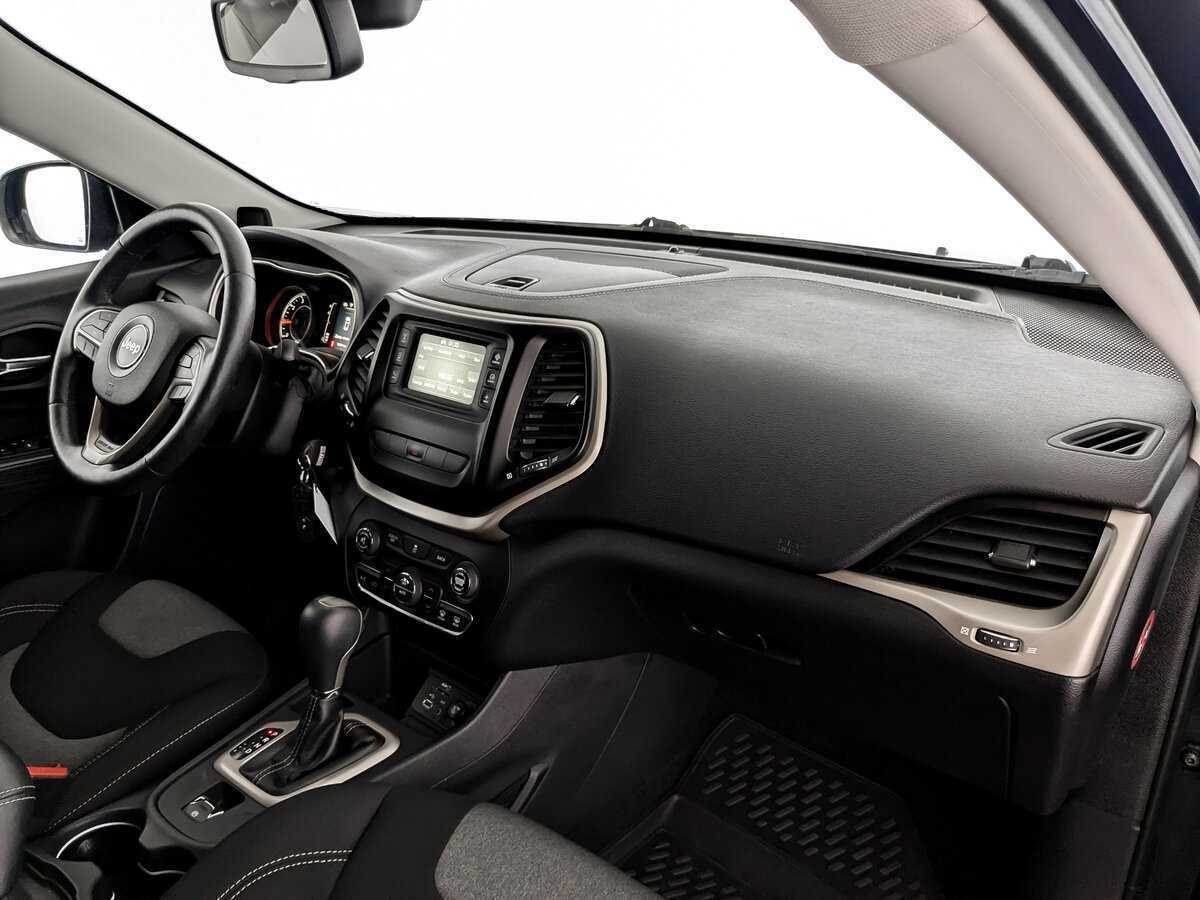 Купить Jeep Cherokee с пробегом. Фото: #10