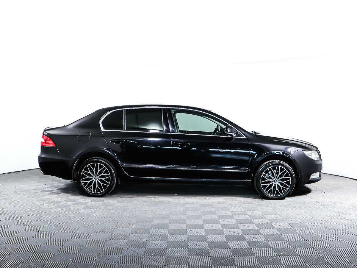 Купить Skoda Superb с пробегом. Фото: #3