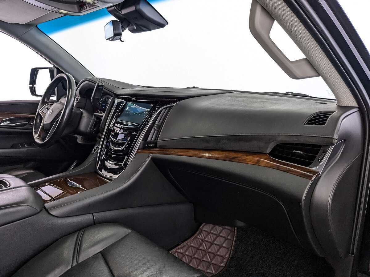 Купить Cadillac Escalade с пробегом. Фото: #8