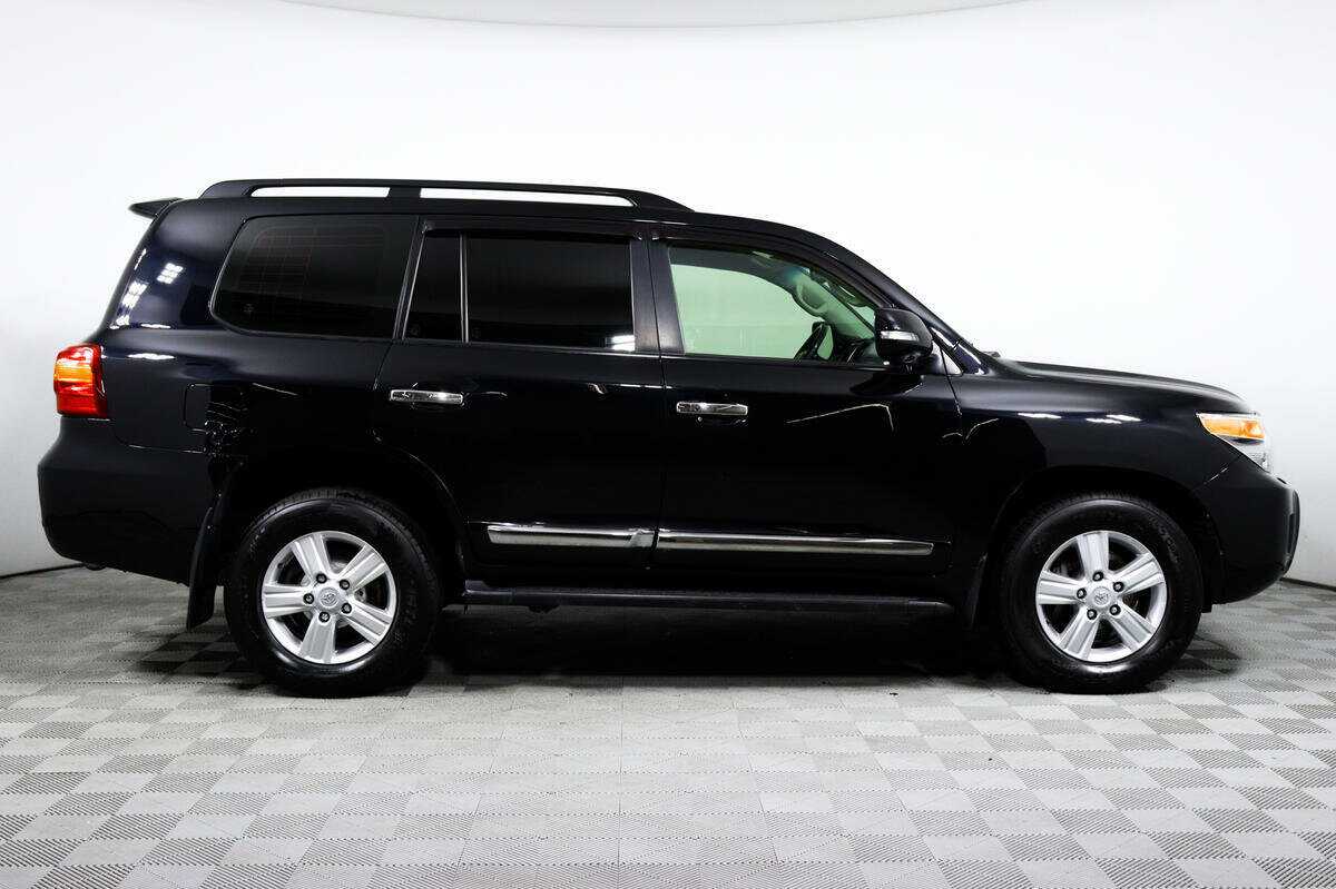 Купить Toyota Land Cruiser с пробегом. Фото: #3