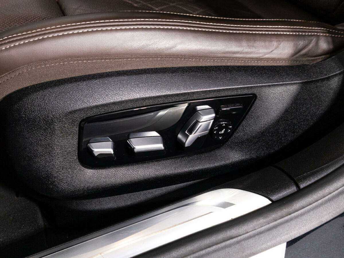 Купить BMW 7 серии с пробегом. Фото: #22