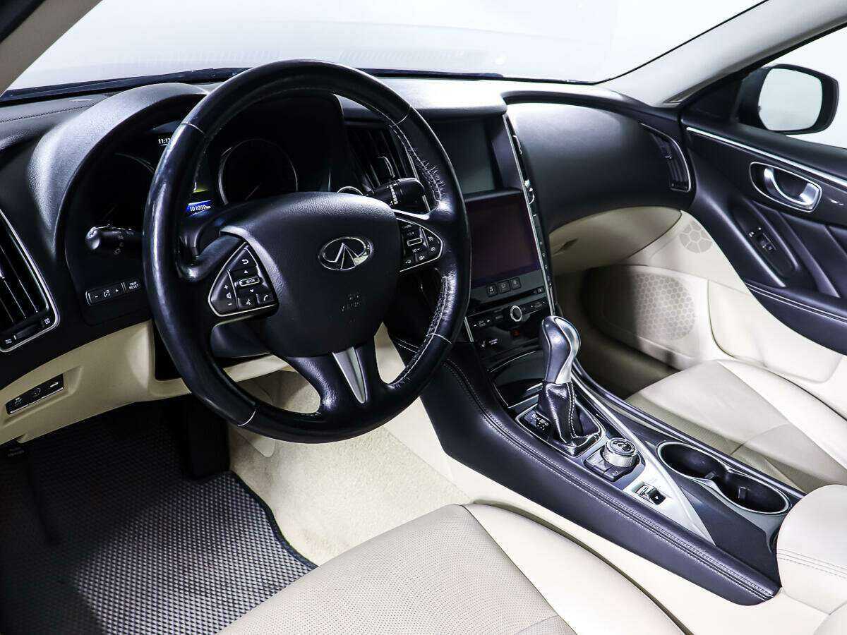 Купить Infiniti Q50 с пробегом. Фото: #12