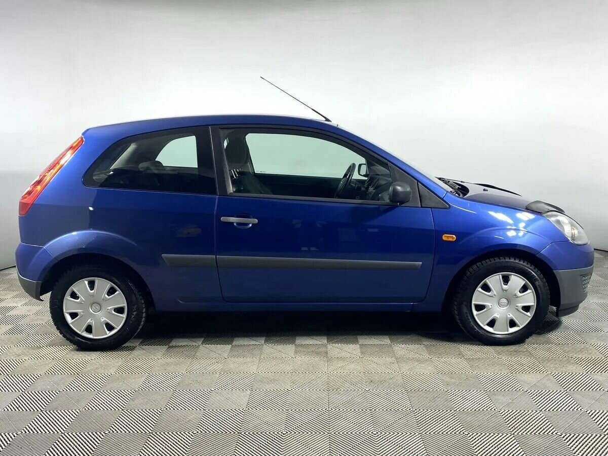 Купить Ford Fiesta с пробегом. Фото: #3