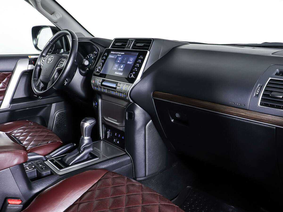 Купить Toyota Land Cruiser Prado с пробегом. Фото: #8