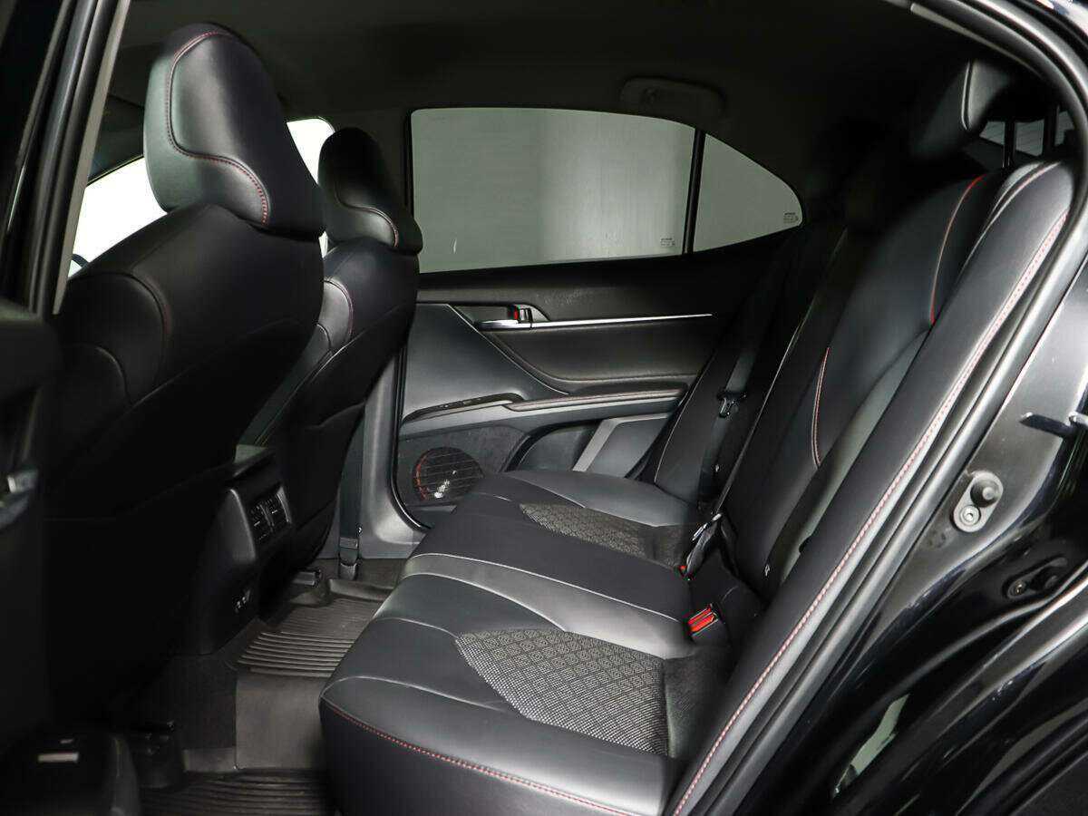Купить Toyota Camry с пробегом. Фото: #9