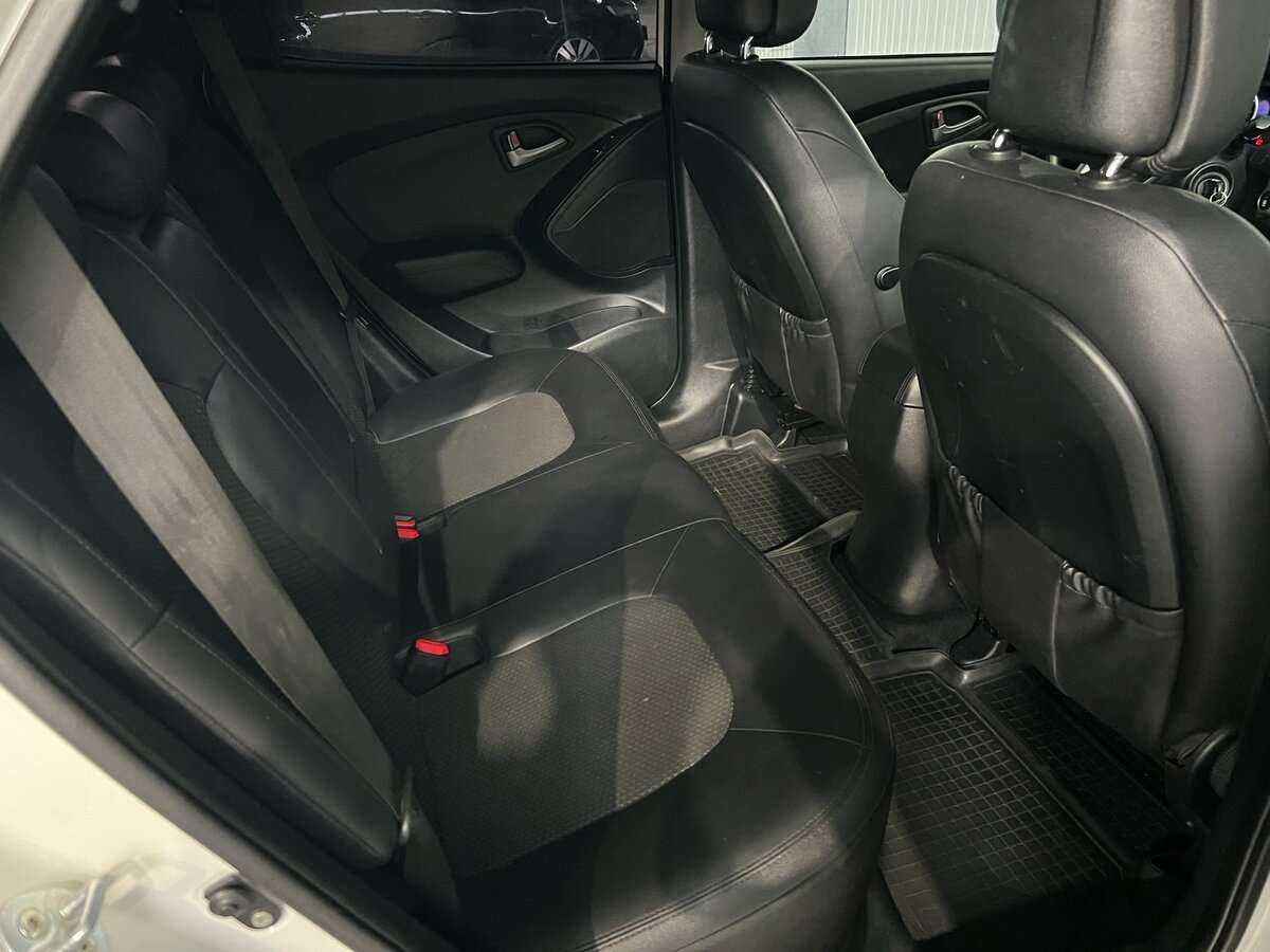 Купить Hyundai ix35 с пробегом. Фото: #16