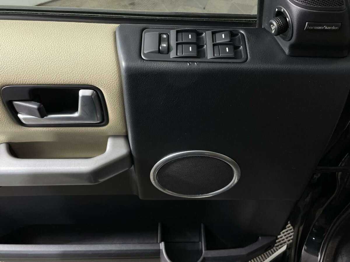 Купить Land Rover Discovery с пробегом. Фото: #14
