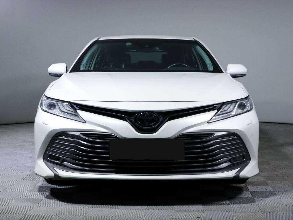 Купить Toyota Camry с пробегом. Фото: #1