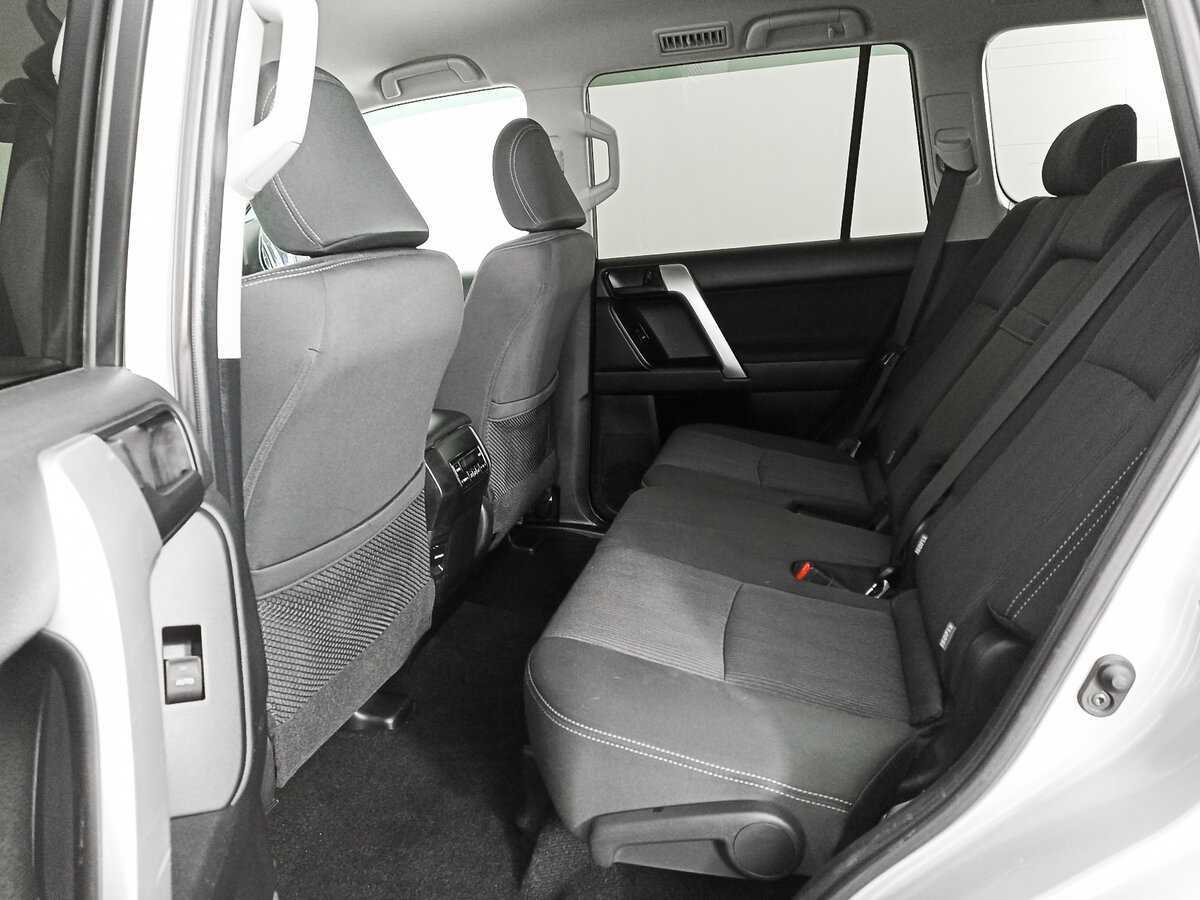 Купить Toyota Land Cruiser Prado с пробегом. Фото: #11