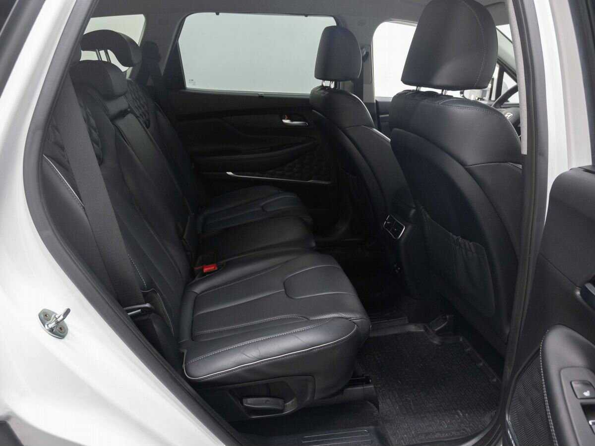 Купить Hyundai Santa Fe с пробегом. Фото: #11