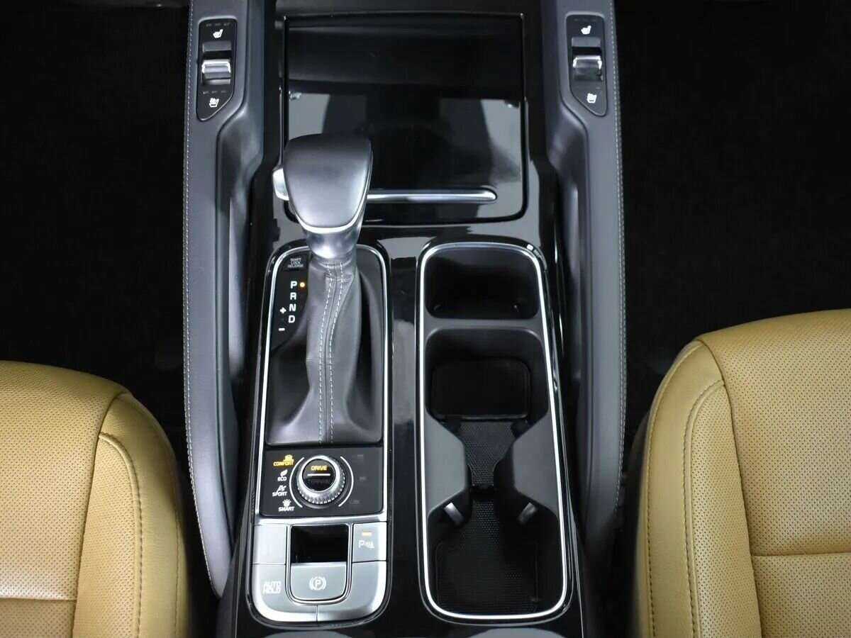 Купить Kia Telluride с пробегом. Фото: #23