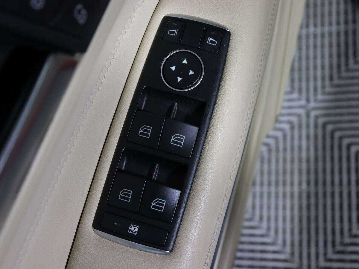 Купить Mercedes-Benz E-Класс с пробегом. Фото: #16