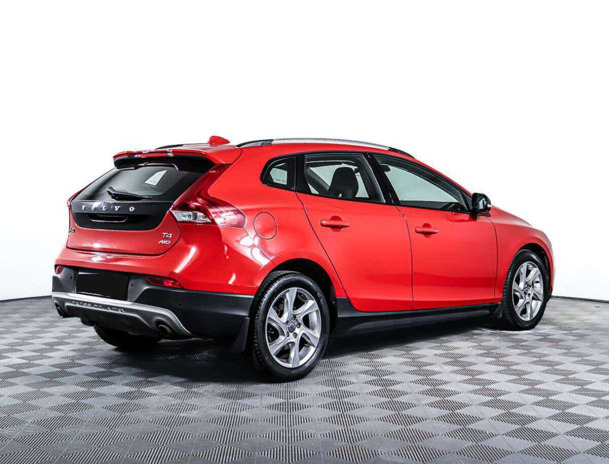 Купить Volvo V40 Cross Country с пробегом. Фото: #4
