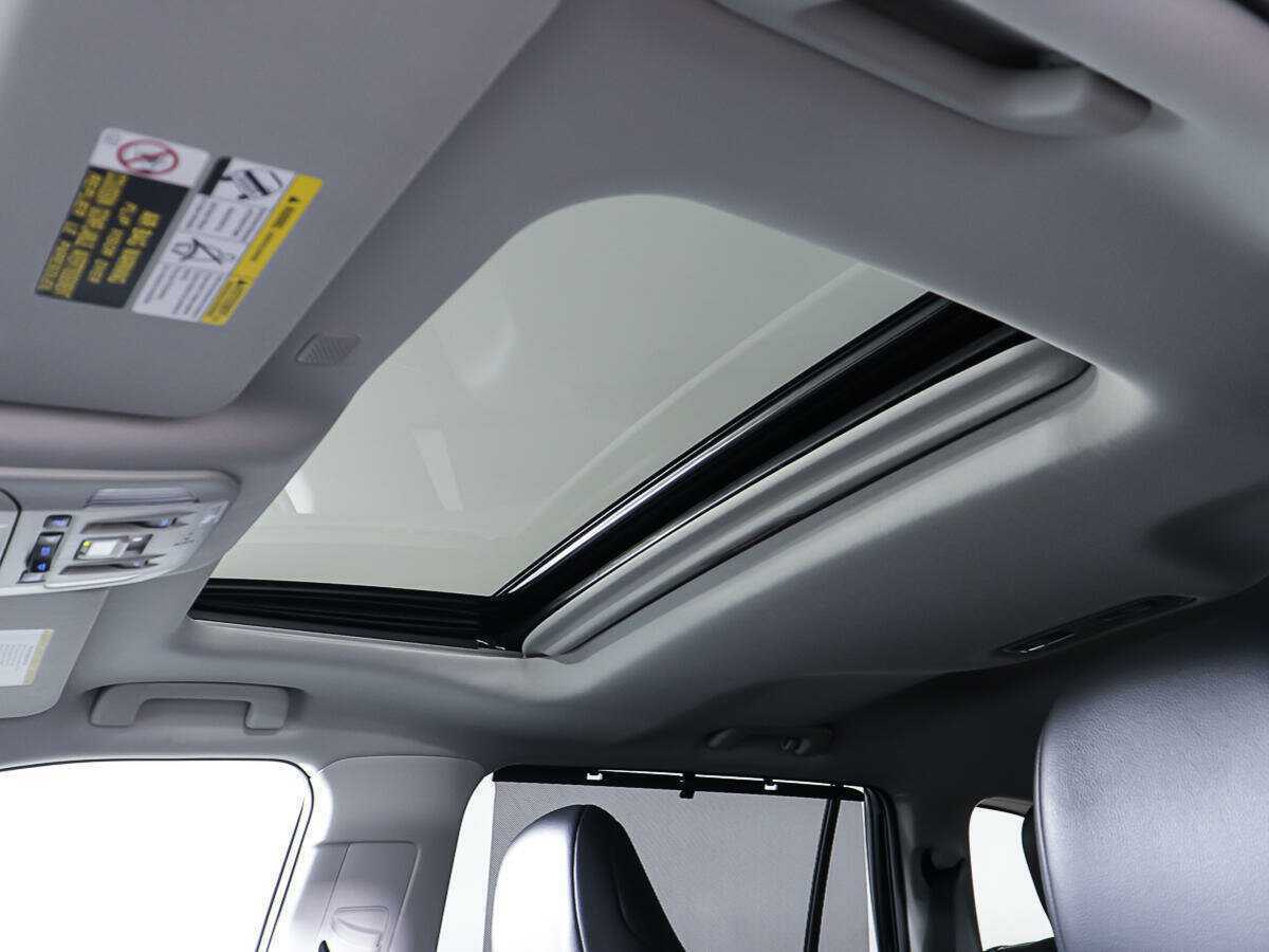 Купить Toyota Highlander с пробегом. Фото: #23