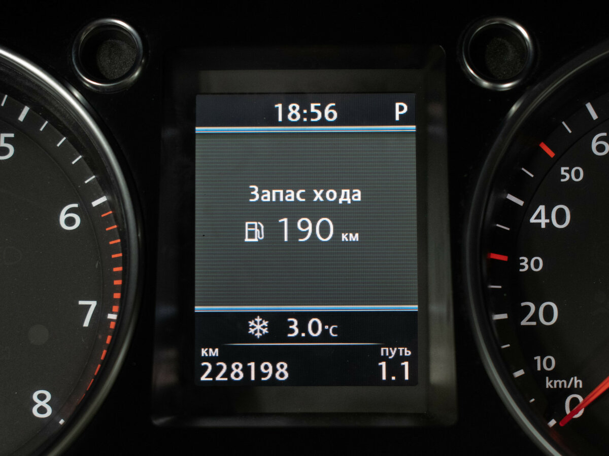 Купить Volkswagen Passat с пробегом. Фото: #11