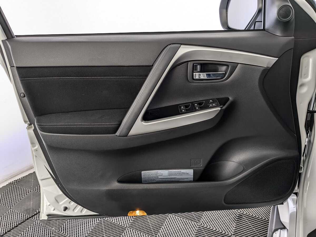 Купить Mitsubishi Pajero Sport с пробегом. Фото: #14