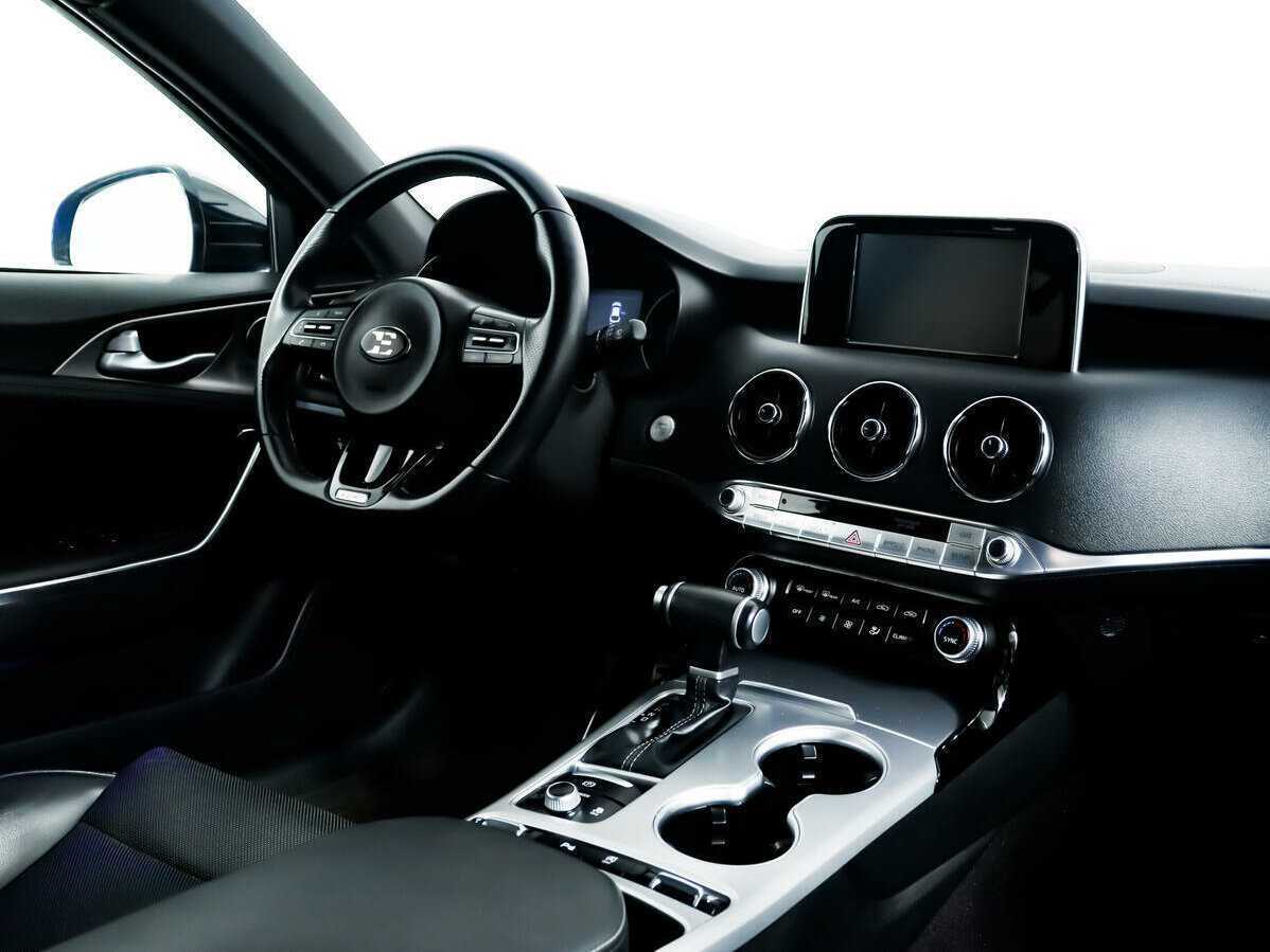 Купить Kia Stinger с пробегом. Фото: #8