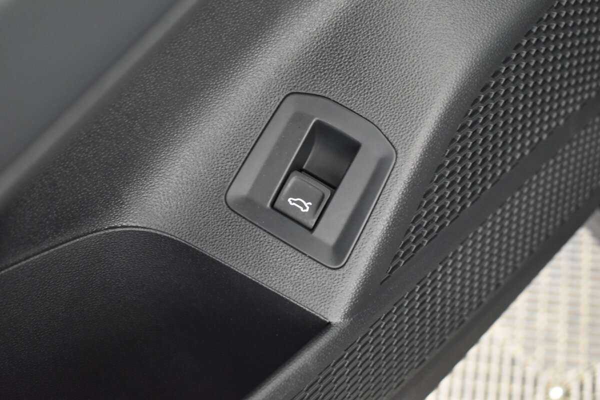 Купить Volkswagen Passat с пробегом. Фото: #13